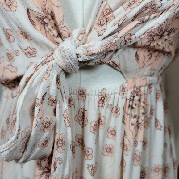 Olivaceous Pink Cottagecore Whimsical High-Low Flutter Sleeve Floral Dress Small - Picture 4 of 12